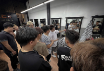 Hành Trình Từ Học Viên Đến Thợ Cắt Tóc Chuyên Nghiệp: Bí Quyết Thành Công