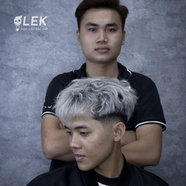 Kiểu T&oacute;c Layer Texture Với M&agrave;u Nhuộm Bạch Kim