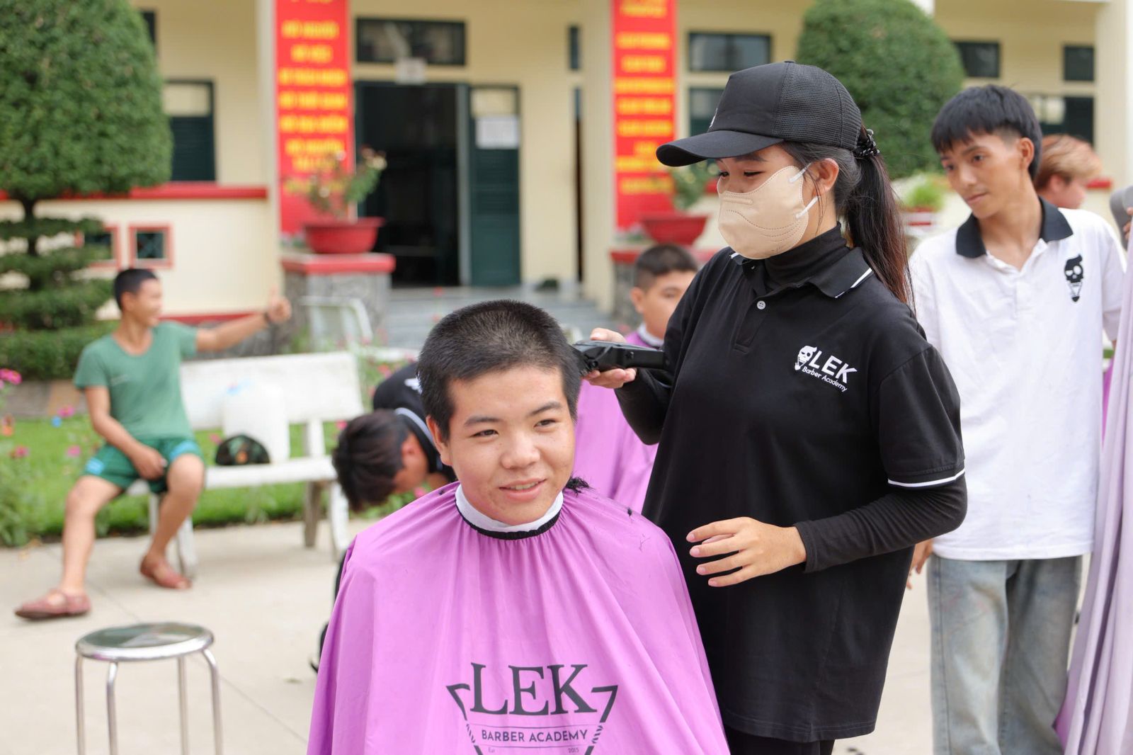 Học Nghề Barber