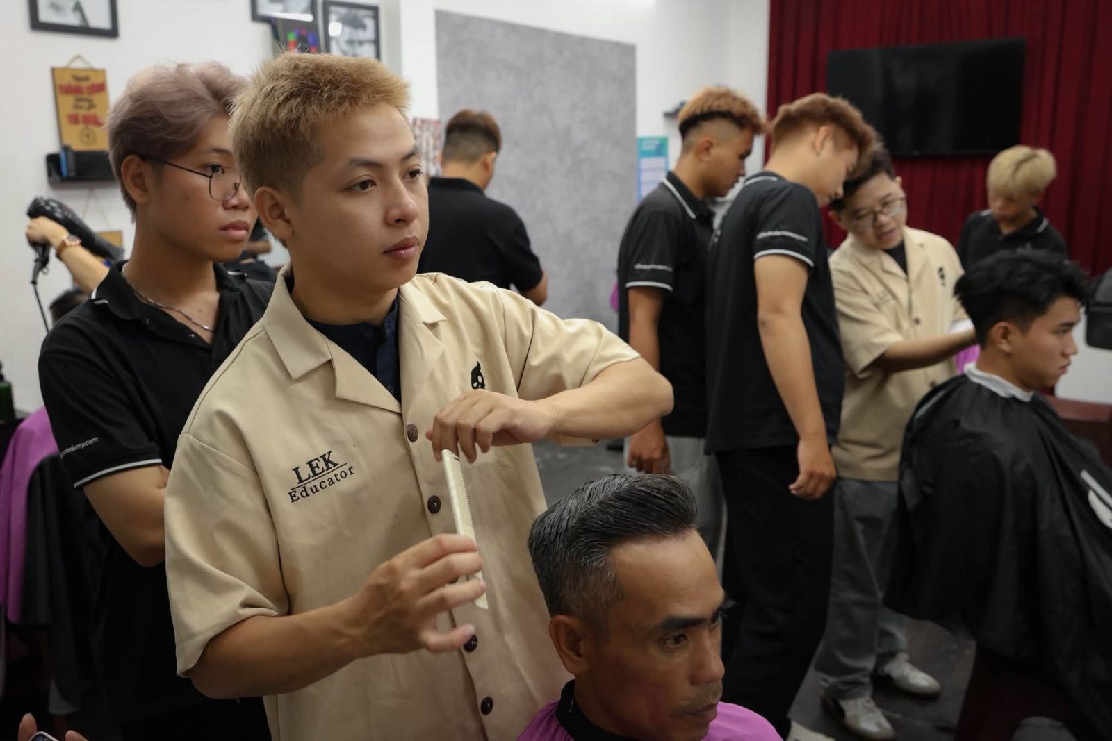 LEK Barber Academy