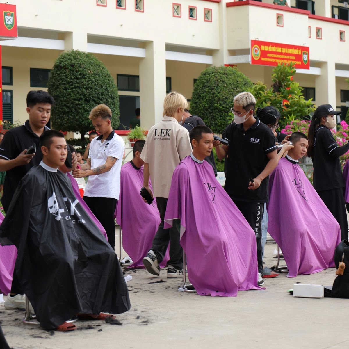 cắt tóc bộ đội quân khu 7