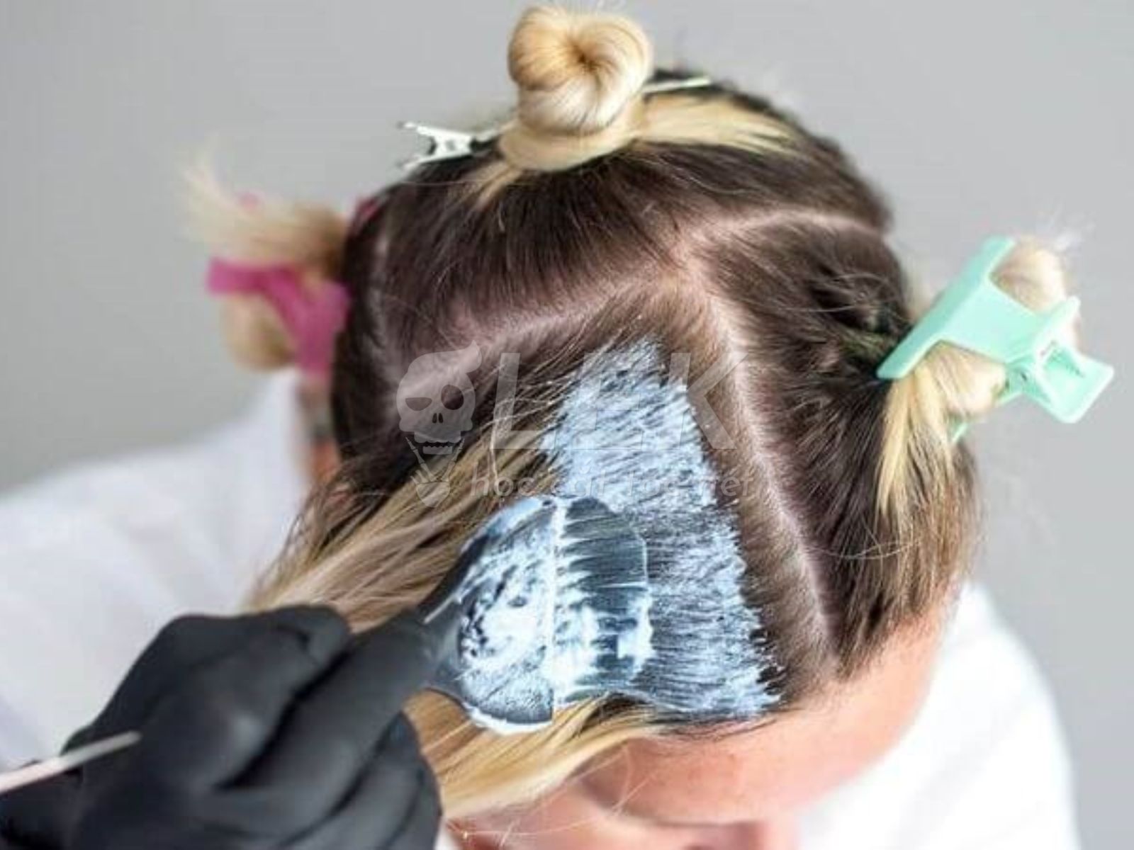 Cách Nhuộm Tóc Bạch Kim