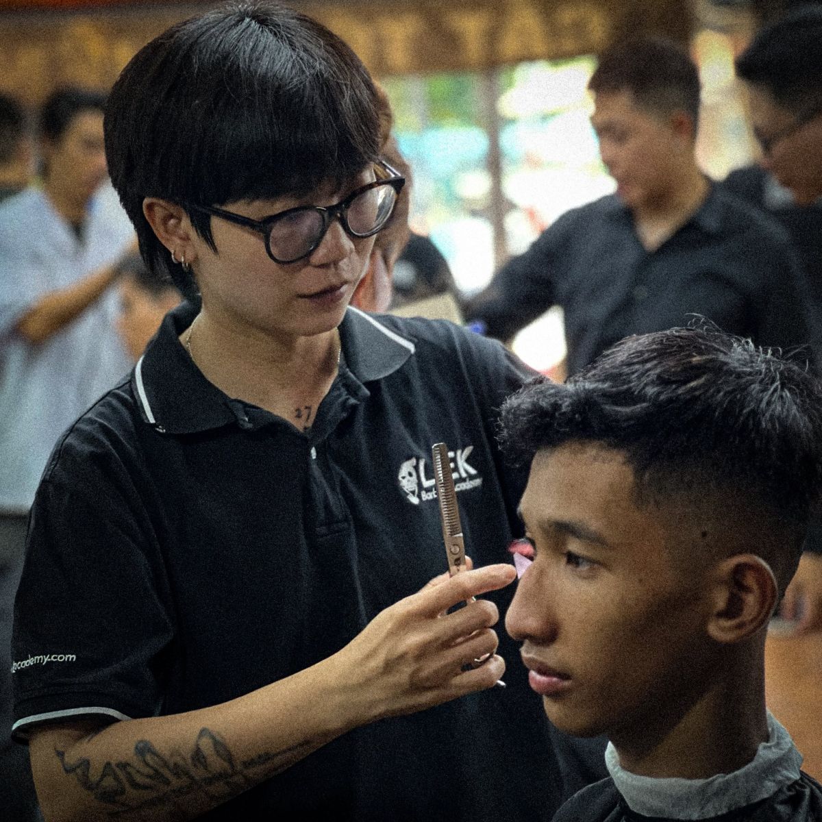 Học cắt tóc nam