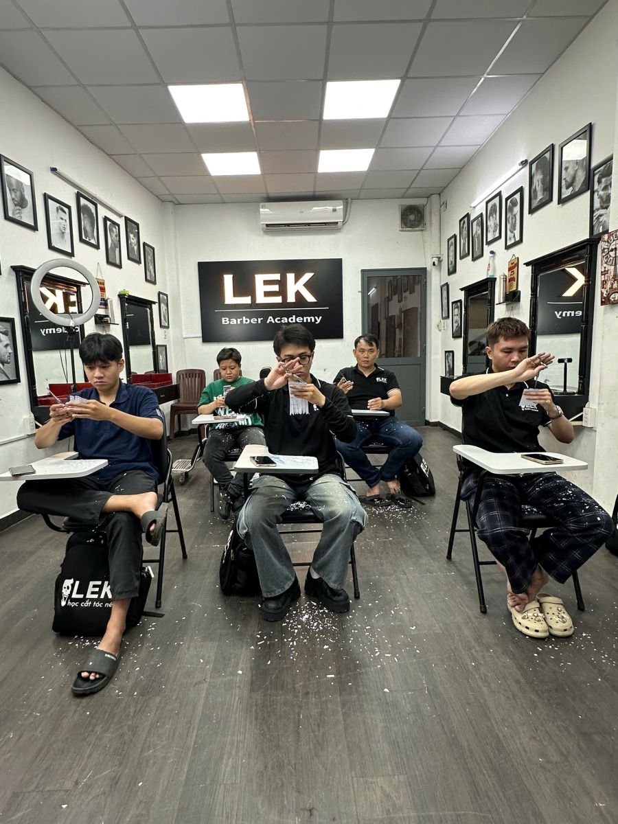 Đăng ký học barber 2026