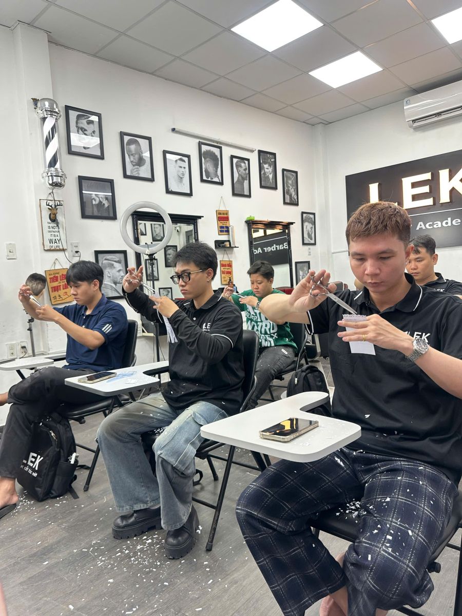 Đăng ký học barber 2026