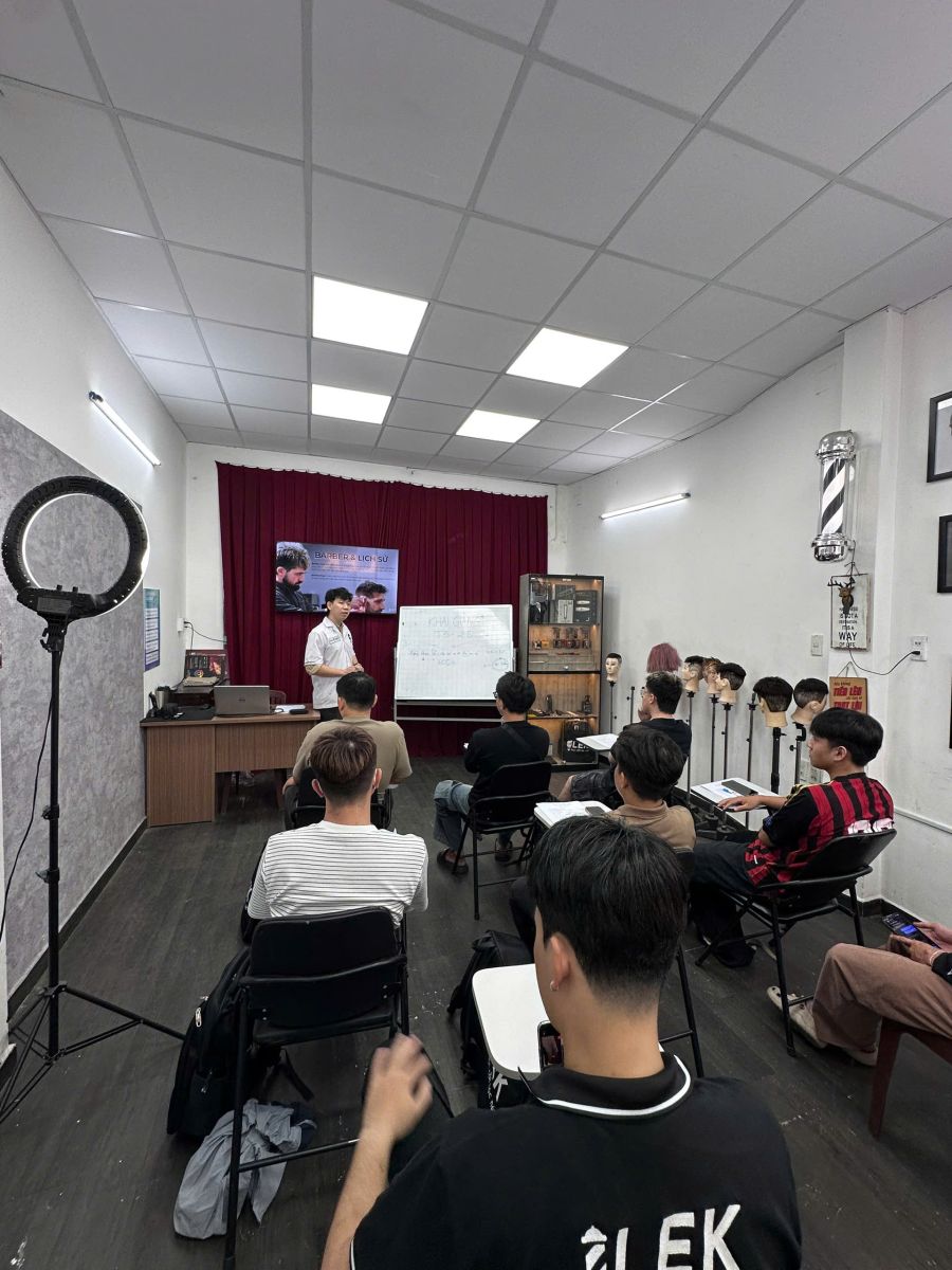 Đăng ký học barber 2026