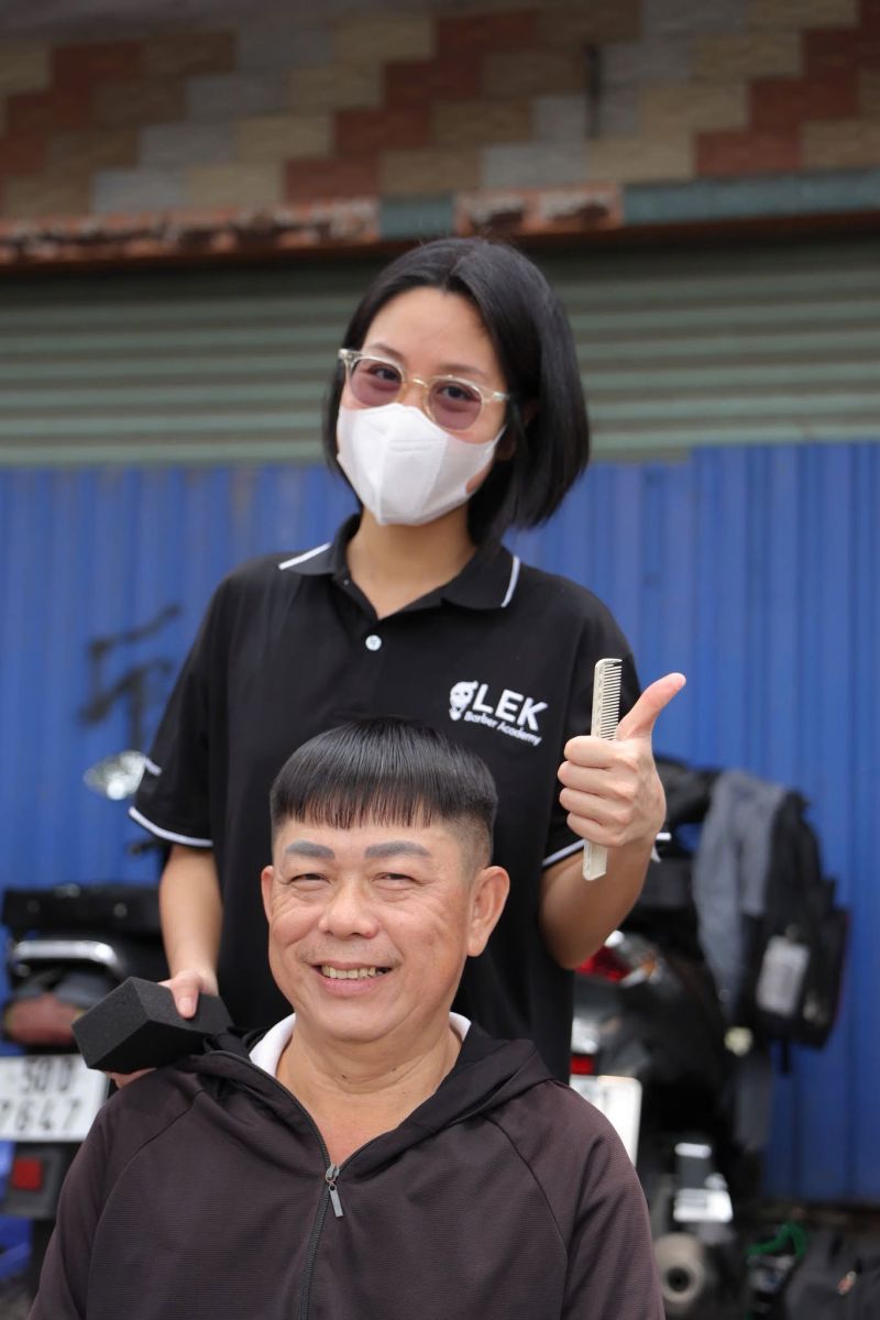 Ngày Đầu Tiên Cắt Tóc Cảm Giác Như Nào?