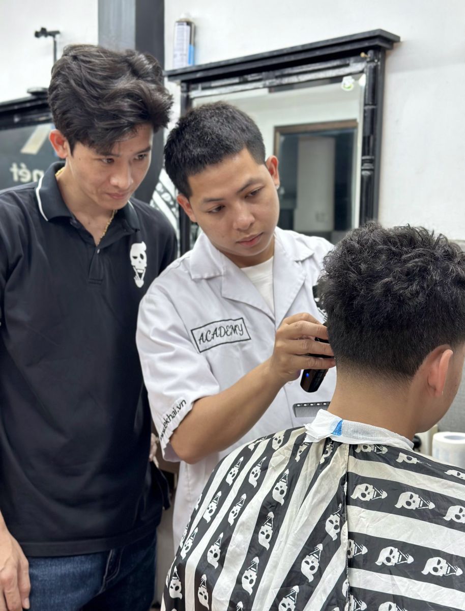 học cắt tóc nam có thầy kèm