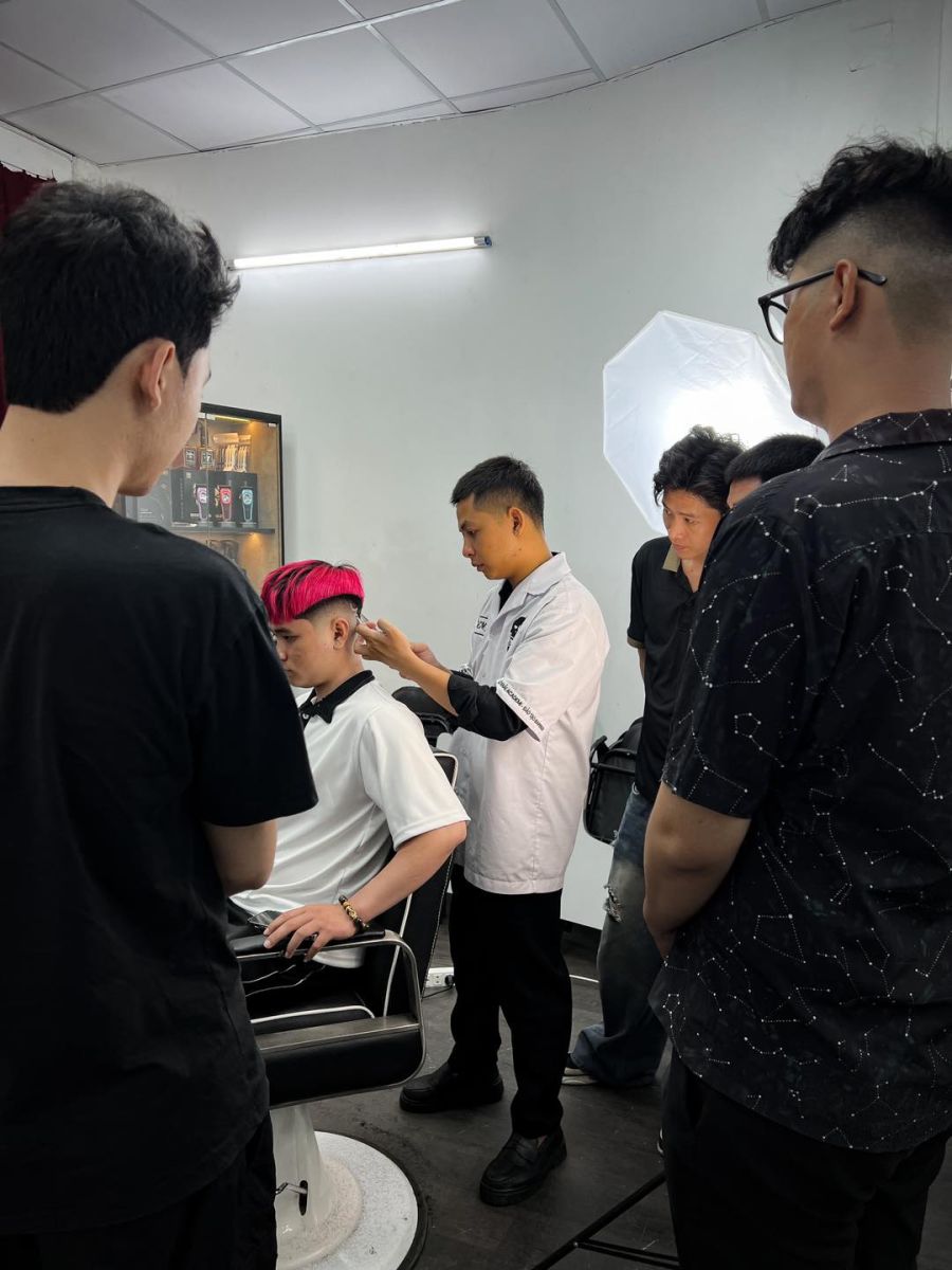 học cắt tóc nam có thầy kèm
