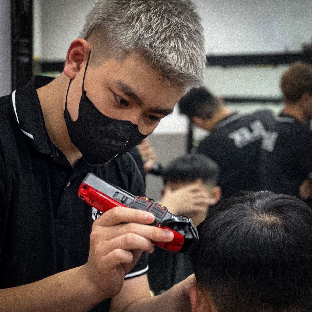 Thực hành cắt tóc