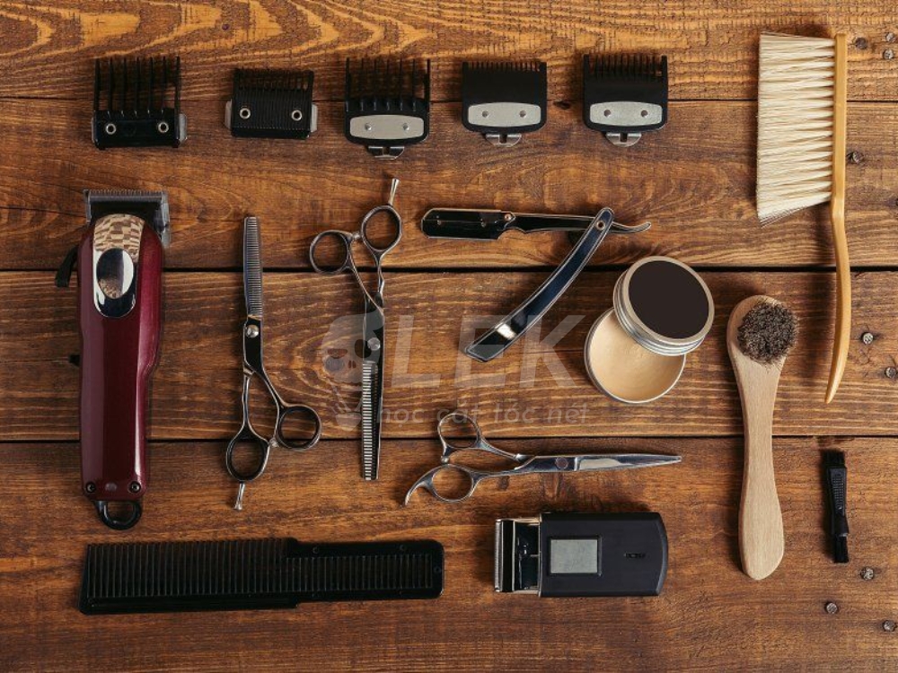 Vệ sinh dụng cụ barber