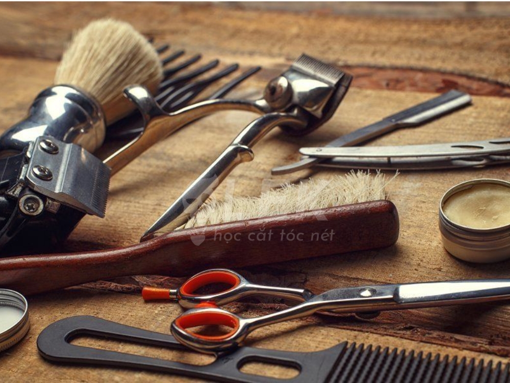 Vệ sinh dụng cụ barber