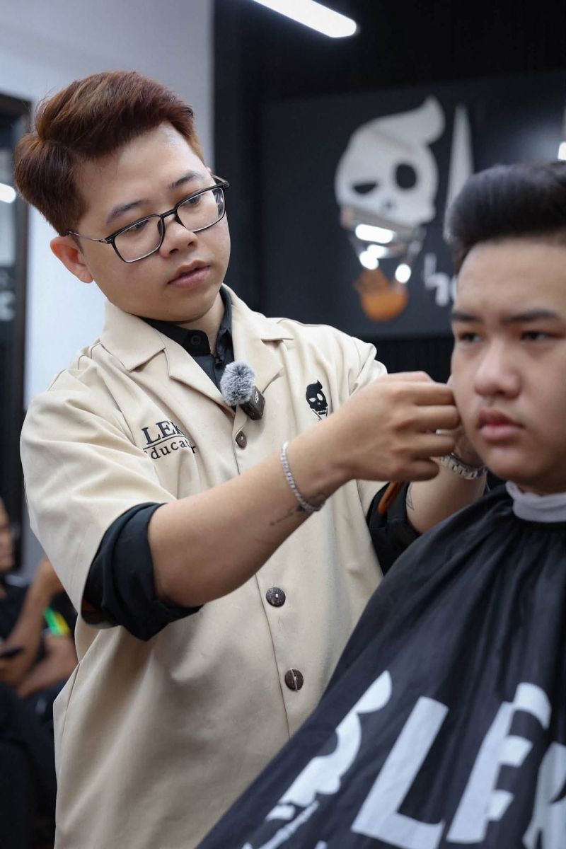 khóa học cắt tóc nam chuyên nghiệp