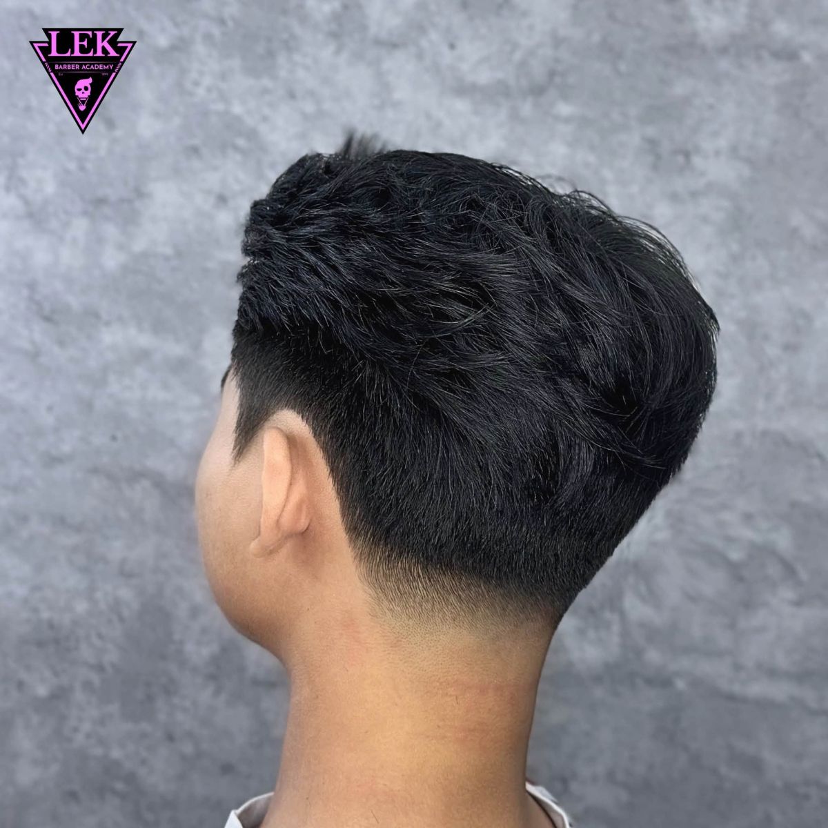 Kiểu Tóc Ivy Side Part