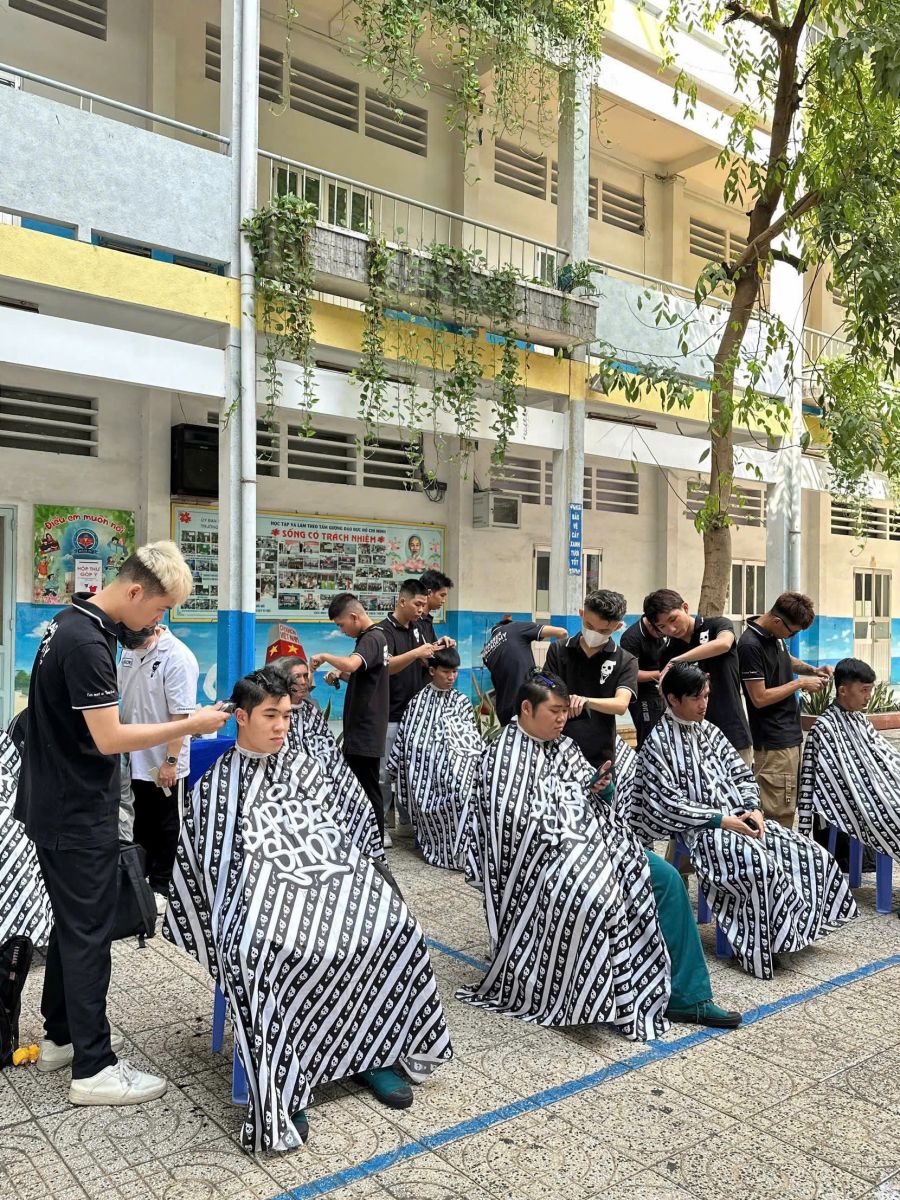 tiệm tóc 0 đồng